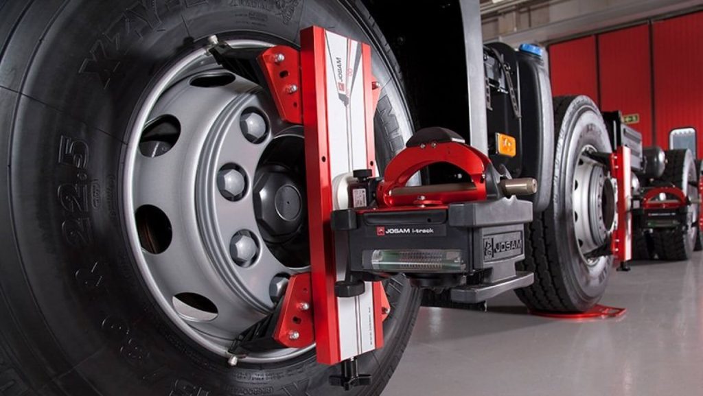 Unlocking Heavy-Duty Truck Efficiency: The Power of Proper Wheel Alignment